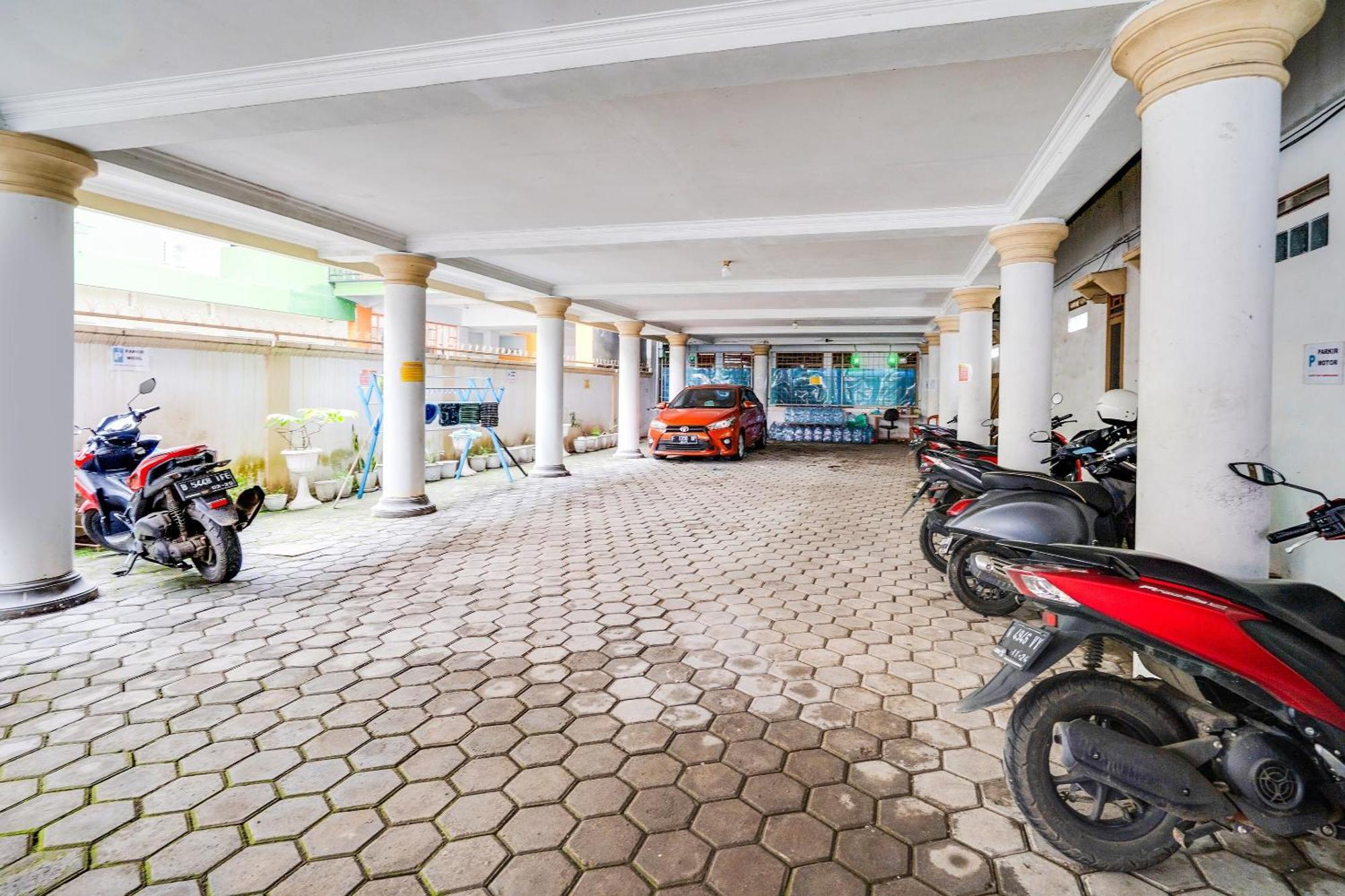 Oyo Life 91994 Sawerigading Jatinangor Syariah Hotel Sayang Bagian luar foto