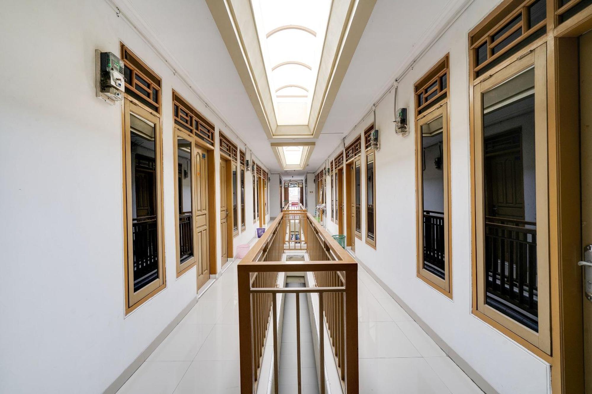 Oyo Life 91994 Sawerigading Jatinangor Syariah Hotel Sayang Bagian luar foto