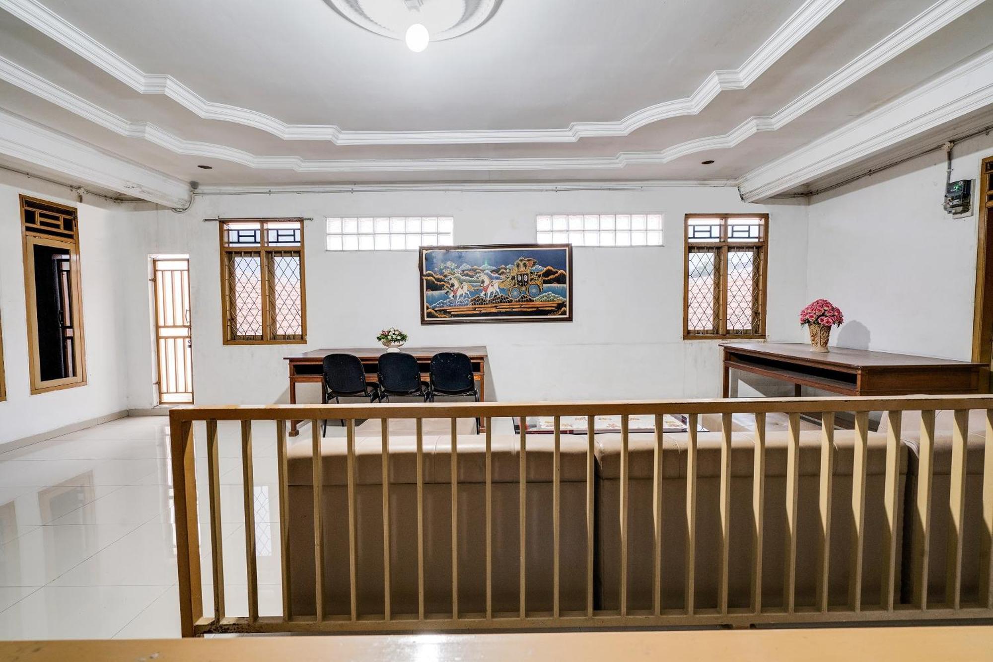 Oyo Life 91994 Sawerigading Jatinangor Syariah Hotel Sayang Bagian luar foto