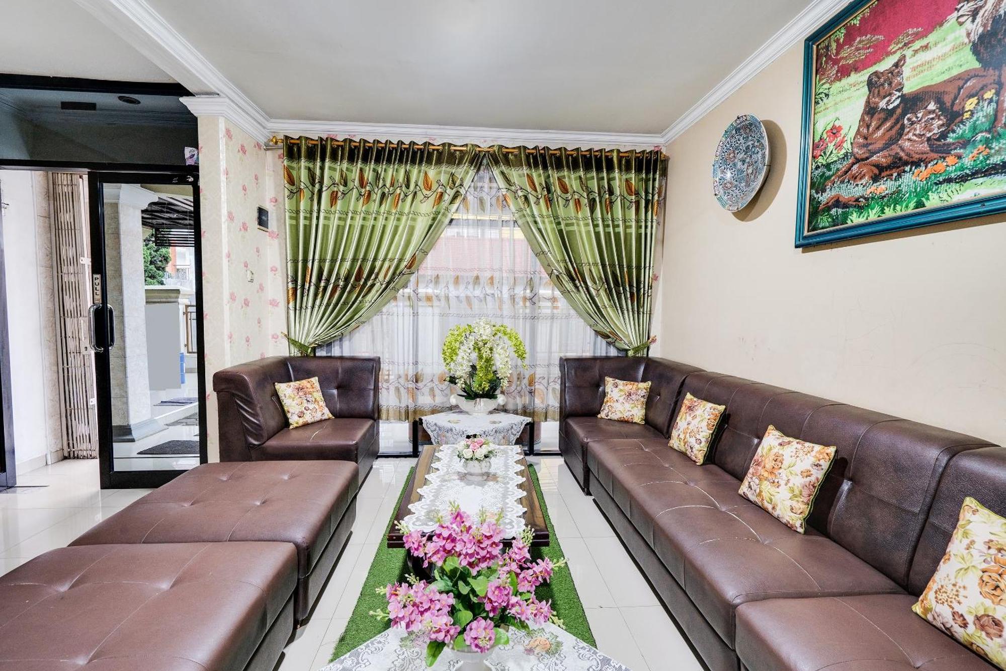 Oyo Life 91994 Sawerigading Jatinangor Syariah Hotel Sayang Bagian luar foto