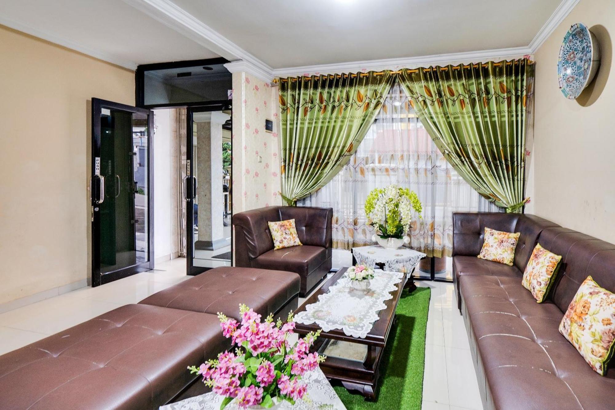 Oyo Life 91994 Sawerigading Jatinangor Syariah Hotel Sayang Bagian luar foto